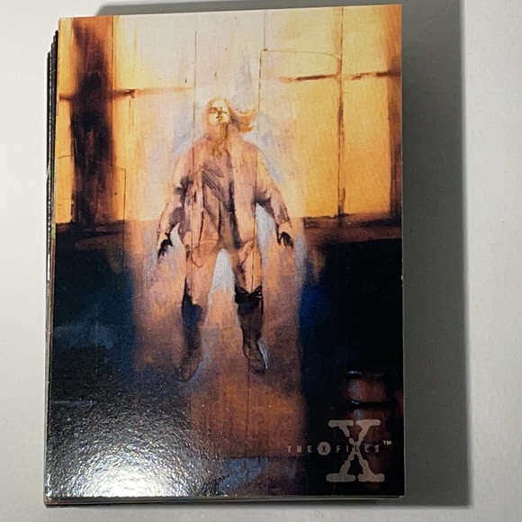 Vintage 95' Topps X Files Season 1 Complete Set & X-Files Pencils Loot Crate - Picture 16 of 17